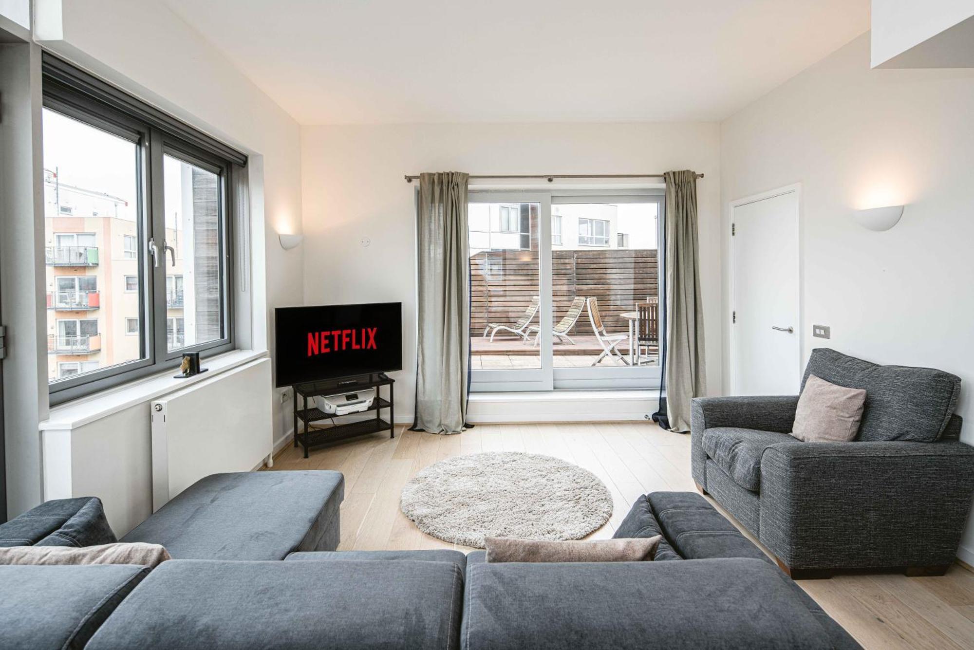 Beautiful Penthouse Apartment With Private Terrace In Greenwich Peninsula London Eksteriør billede