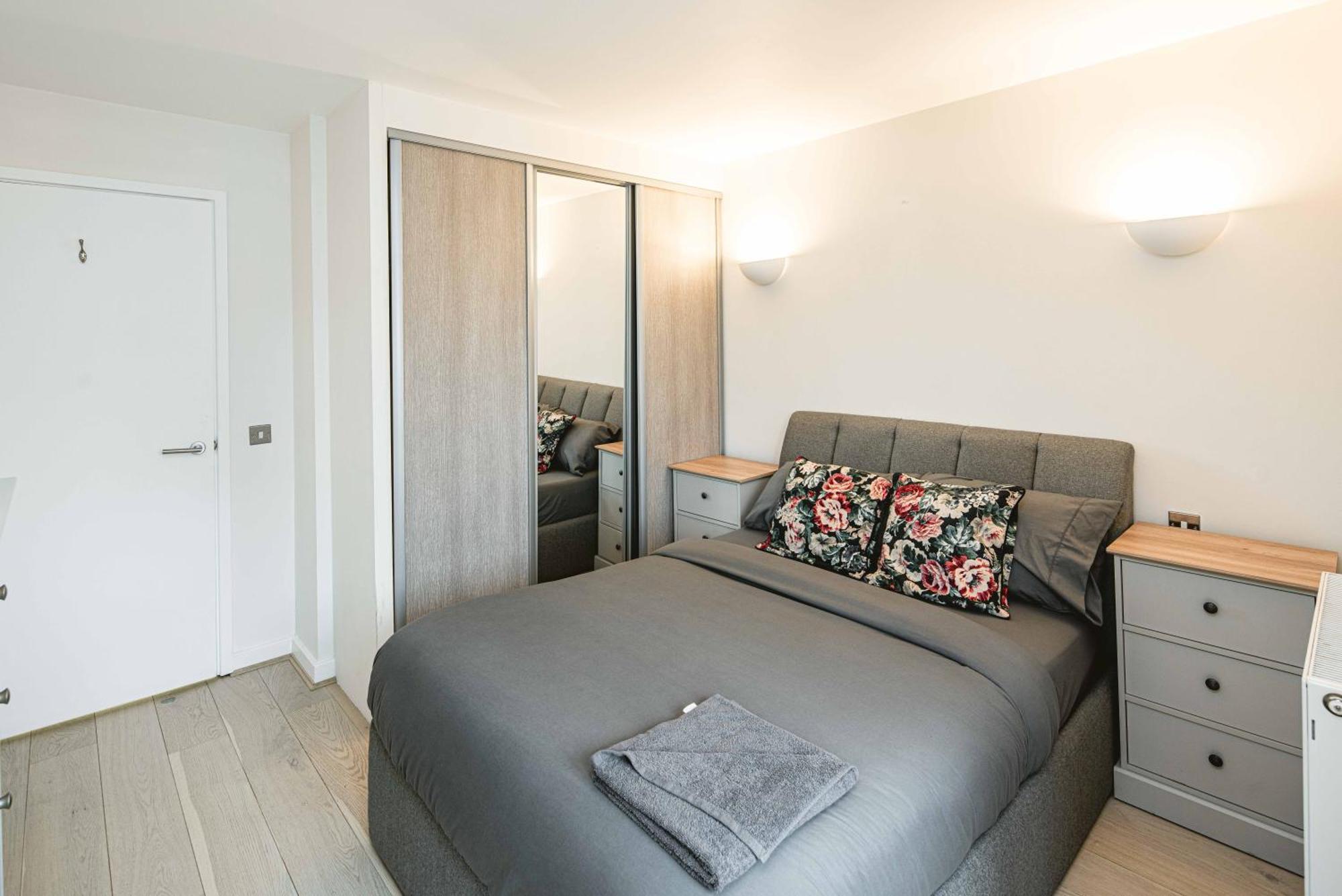 Beautiful Penthouse Apartment With Private Terrace In Greenwich Peninsula London Eksteriør billede